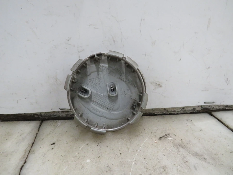 Оригинальный центральный колпак 2012 Lexus RX350 426030e010 - Изображение 2 из 2