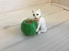 Candelabro de bola de hilo blanco para gato de colección / maceta porta baratijas gato