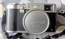 Fujifilm X100T 16.3 MP Compact Mirrorless Silver Includes Original Battery.