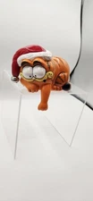 Vintage 1981 Garfield Christmas shelf sitter stocking hanger United Feature Synd