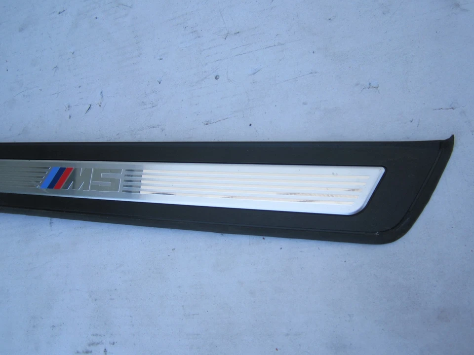 dp507129 BMW M5 F10 2012 2013 2014 2015 2016 placa de alféizar de puerta delantera izquierda OEM Foto 3 de 4