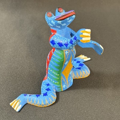 Alebrije Wood Carving Fantastic FROG Signed Zeny Fuentes y Reyna, Oaxaca Mexico