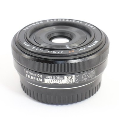 FUJIFILM XF 27mm F2.8 lens Small and lightweight black