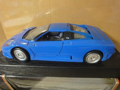 Maisto 1992 Bugatti EB110 supercar, 1/18 diecast model car. broken