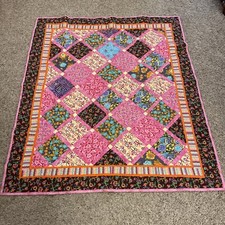 Quilt Very Colorful Pinks Diamond Design 50"x59" NV quilts Made In 2010 Nice