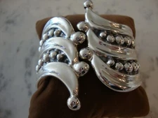 Large Elegant and Heavy 73 gram 925 Sterling Silver Cuff bracelet 