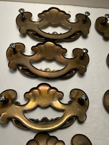 Lot Of 17 Vintage KBC2 Keeler Brass Co. Brass Dresser Furniture Drawer Pulls - Picture 12 of 19