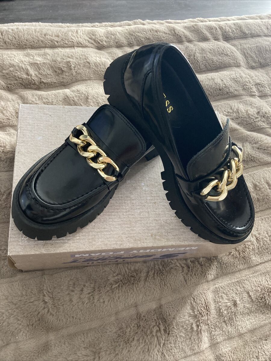 Guess Women's 1.5-Inch Platform Heel Chain Loafers Black Guess Women's 1.5-Inch Platform Heel Chain Loafers Black