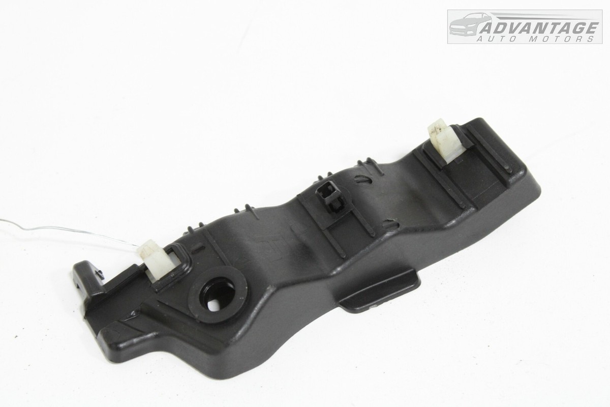 2013-2018 HYUNDAI SANTA FE FRONT BUMPER RIGHT PASSENGER SIDE MOUNT 