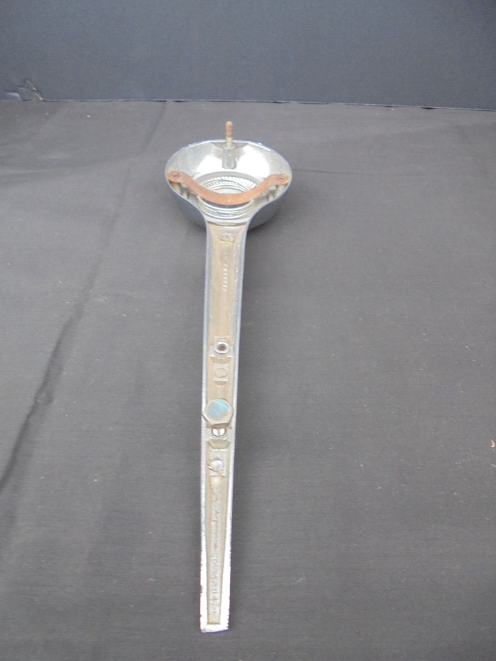 Vintage Jaguar XJ6 19691973 XJ12 1973 Original Grille Emblem Motif BD