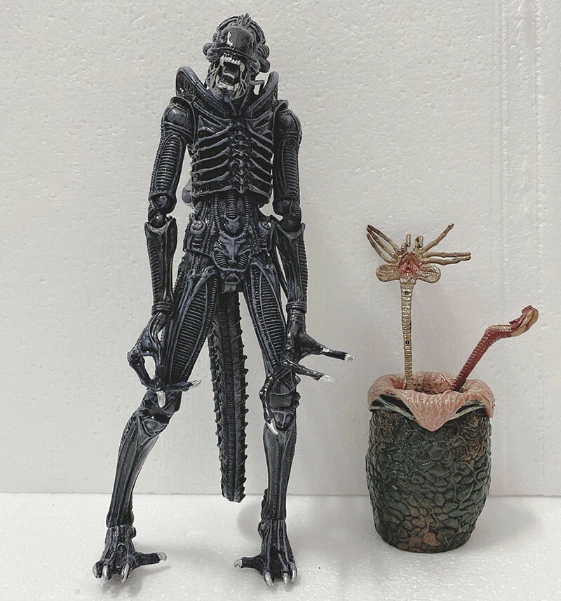 NECA Alien Figure 1979 Ultimate Big Chap Alien Figure Action