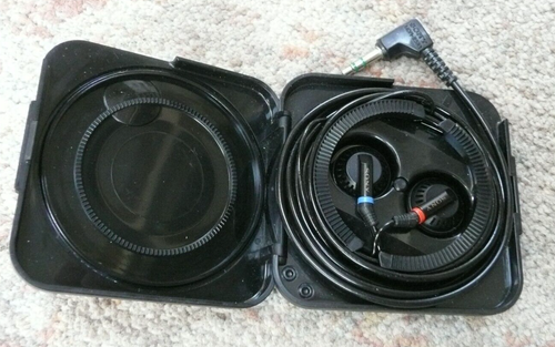 1982 Sony MDR-E252 (B) Fontopia erste Innenohr-Kopfhörer mit Kofferhalter! - Bild 2 von 6