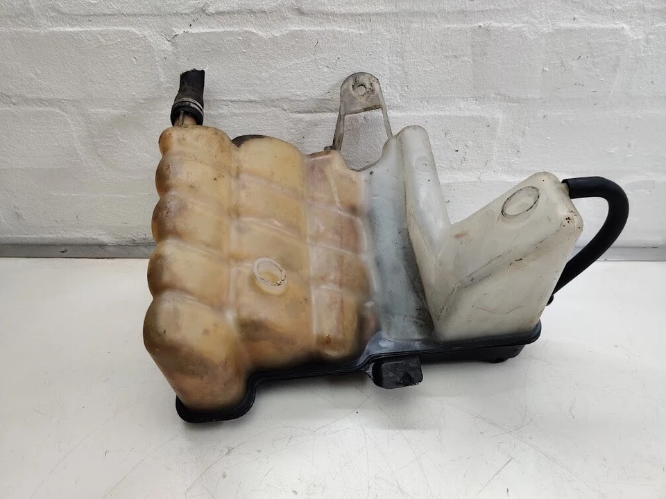 JEEP GRAND CHEROKEE WK EXPANSION COOLANT TANK RESERVOIR 55116873 - Image 3 of 4