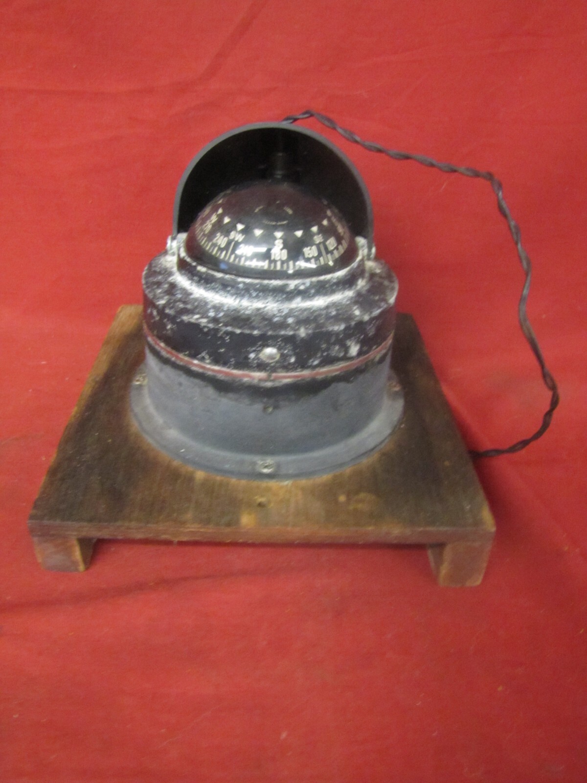 Vintage Aqua Meter Boat Compass on Wood Base Roseland NJ Made In USA