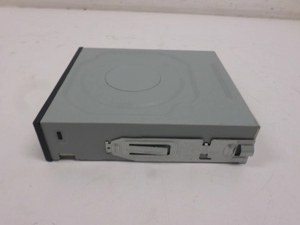 Phillips Lite-On CD/DVD RW Dual Layer Rewriteable Optical Drive DH-16AESH - Image 3 of 4