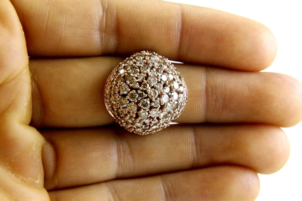Anillo con cúpula ancha con racimo de diamantes marrones redondos naturales de oro rosa de 14 k de 6,00 quilates Foto 4 de 4