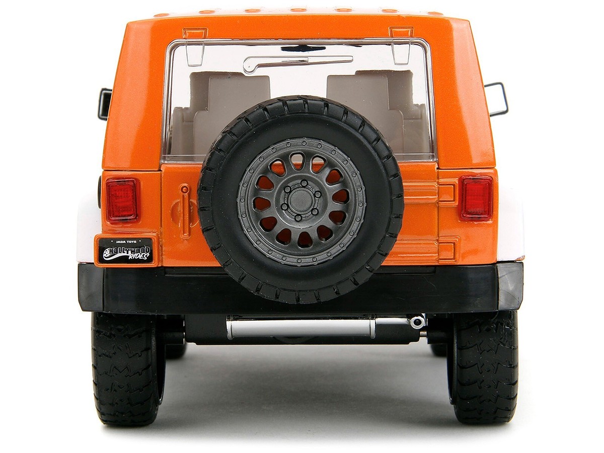 2007 JEEP WRANGLER & ORANGER M&M FIGURE 1/24 DIECAST MODEL