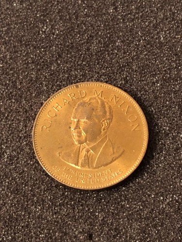Vintage Richard Nixon 37th President First Two Term Republican Vice Pres. Medaille - Bild 1 von 2