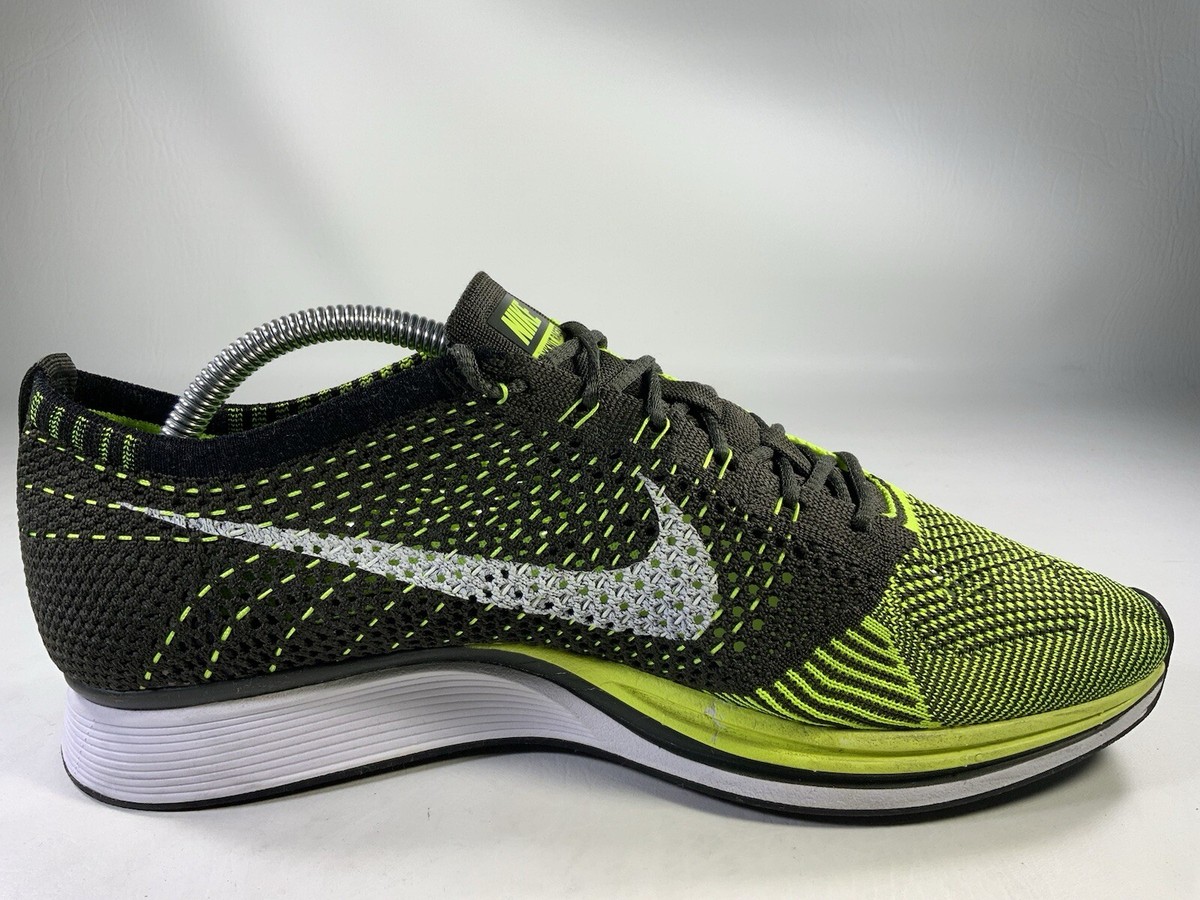スパイク・シューズ Nike Flyknit Racer volt 27 Review: Nike Flyknit Racer - Volt - YouTube