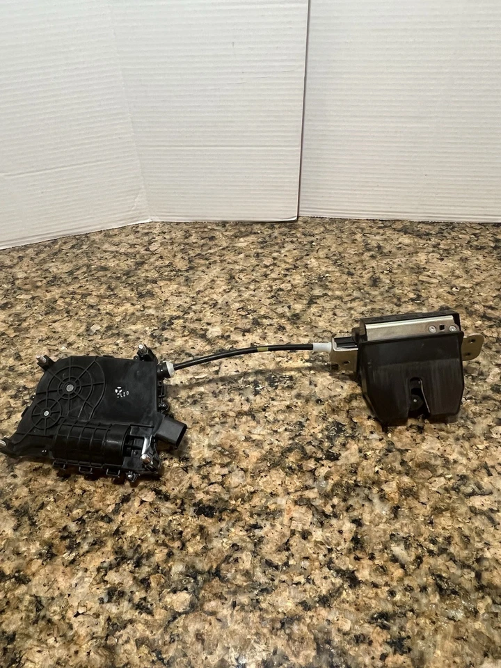 Atuador de trava de energia tampa traseira fabricante de equipamento original 81230A9100 para Kia Sedona 2015-2021 - Imagem 2 de 4