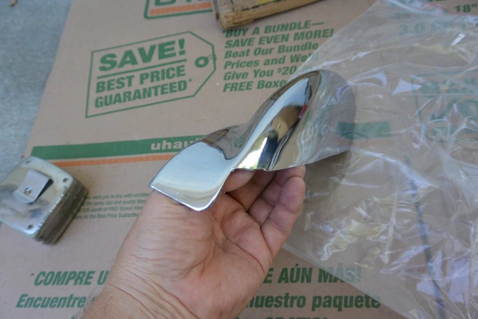 Parachoques inferior delantero izquierdo cromado dinámico GM NOS 1960 Oldsmobile 88/98 EXT. 577409 Foto 4 de 4