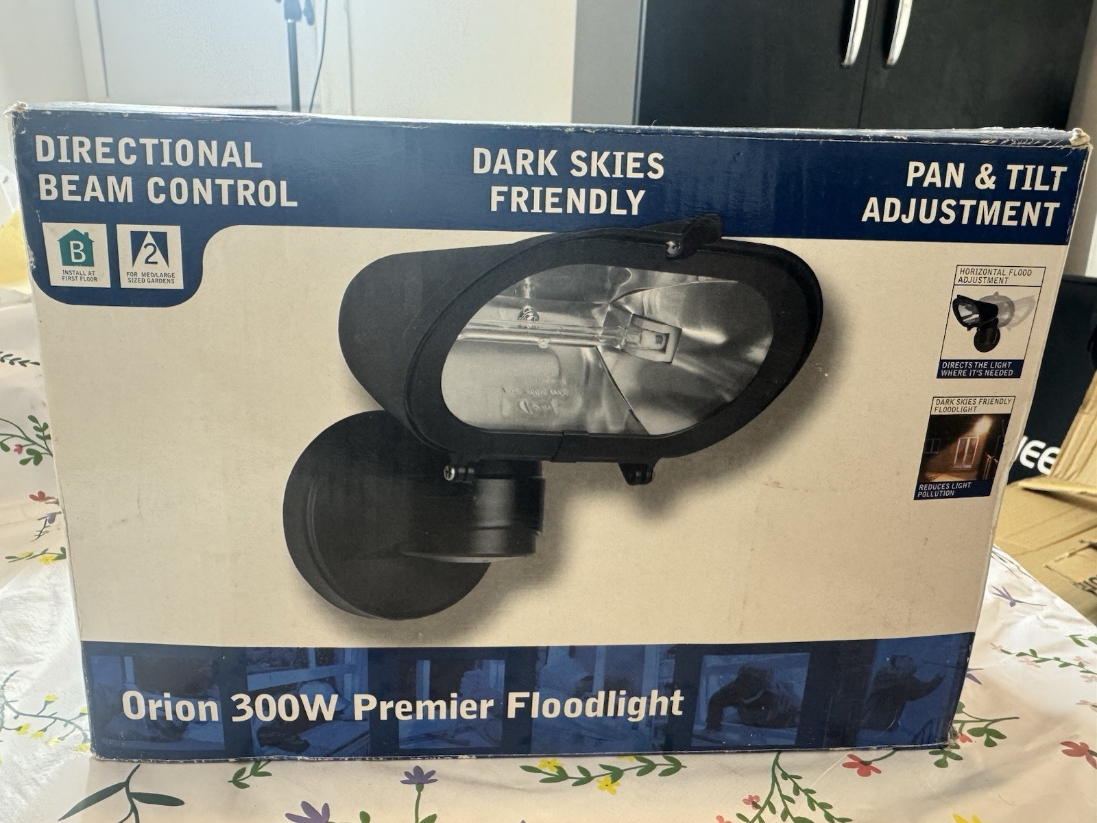 Orion 300W Premier Halogen Floodlight Pan & Tilt Adjustment (No Bulb Included) image 6