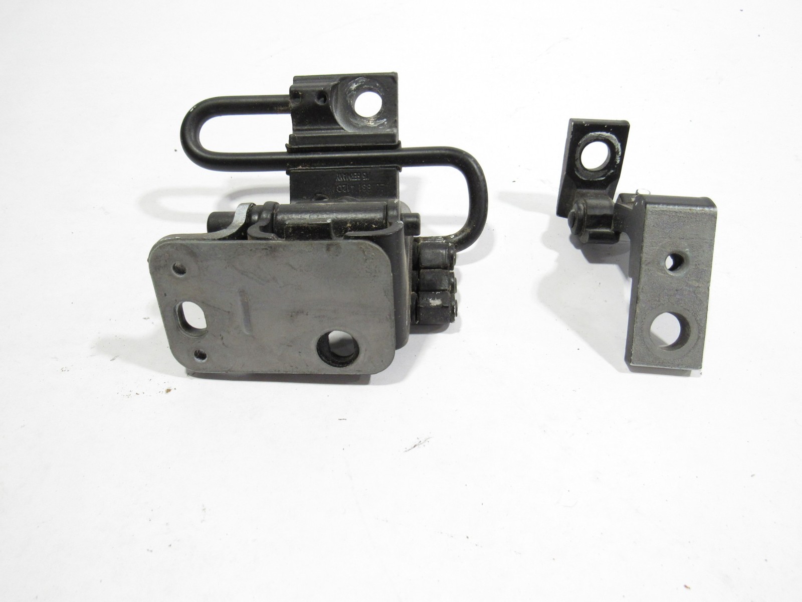 14-17 Audi R8 V10 2015 Right Passenger Door Upper Lower Hinges Set 2 PCS ;:O