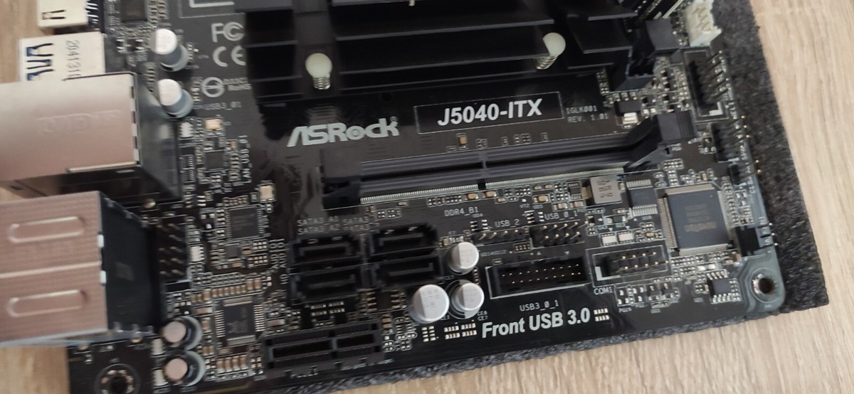 マザーボード ASRock J5040-ITX IntelQuad-Core Mini-ITX ASRock J5040-ITX Mini ITX Motherboard SODIMM DDR4
