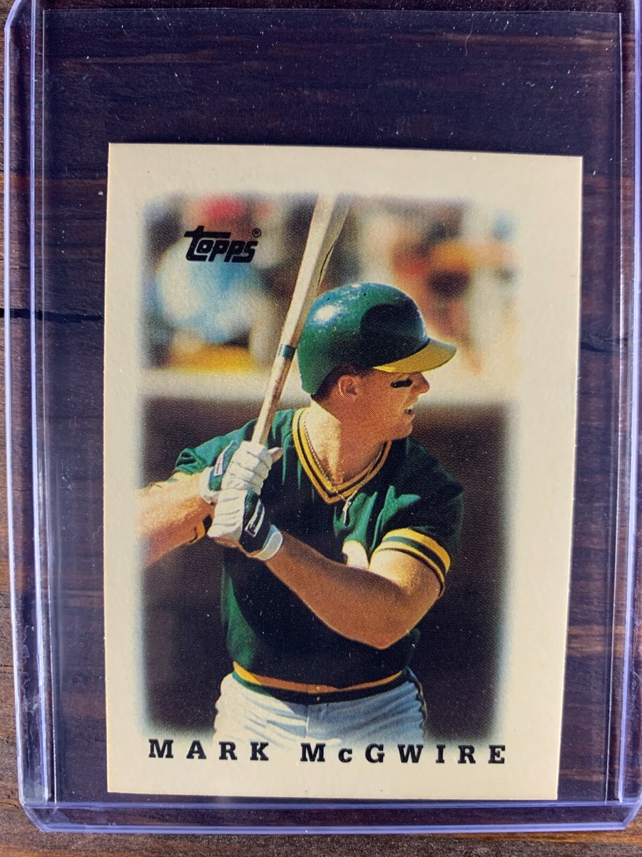 Mark McGwire Baseball Card #31 Topps Mini SP Oakland
