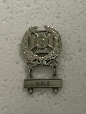US ARMY EXPERT RIFLE STA-BRITE MARKSMANSHIP BADGE REGULATION SIZE