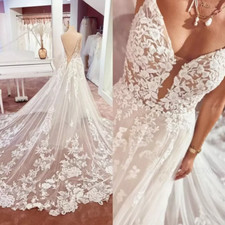Spaghetti Strap V Neck Wedding Dresses Sleeveless Lace Applique Bridal Gowns