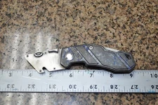 IRWIN Utility Knife, Folding (2089100), Blue, very used, needs blades