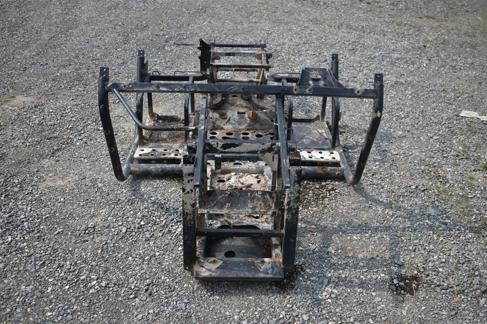 2006 Yamaha Rhino 660 4WD quadro 5UG-F1110-30-00 - Imagem 2 de 4