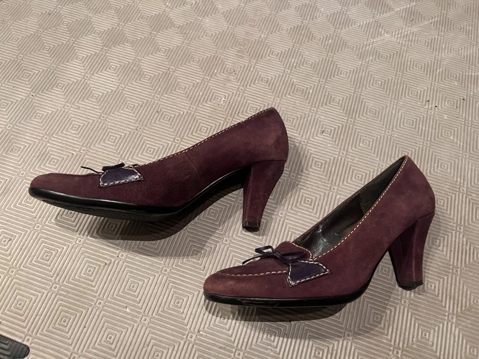 Zapatos de mujer Aerosoles talla 8 brocado dorado con hebilla.  "Tacón de 2,5""" Foto 3 de 4