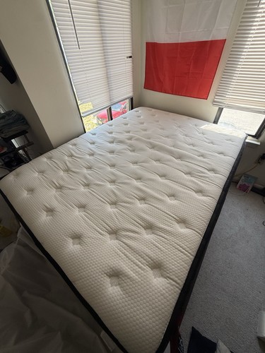 Full Memory Foam Mattress Medium Firmness Fabric Cover White/Black