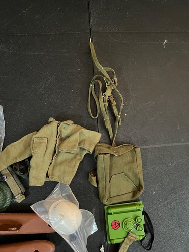 Lotto vestiti e accessori GI Joe 1964 vintage - Foto 18 di 24