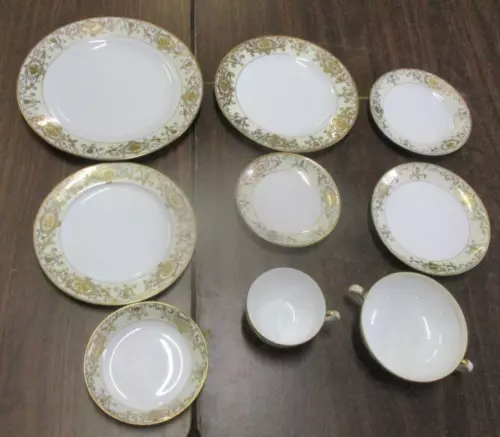 Vintage Noritake Christmas Ball 9 Piece Place Setting 175