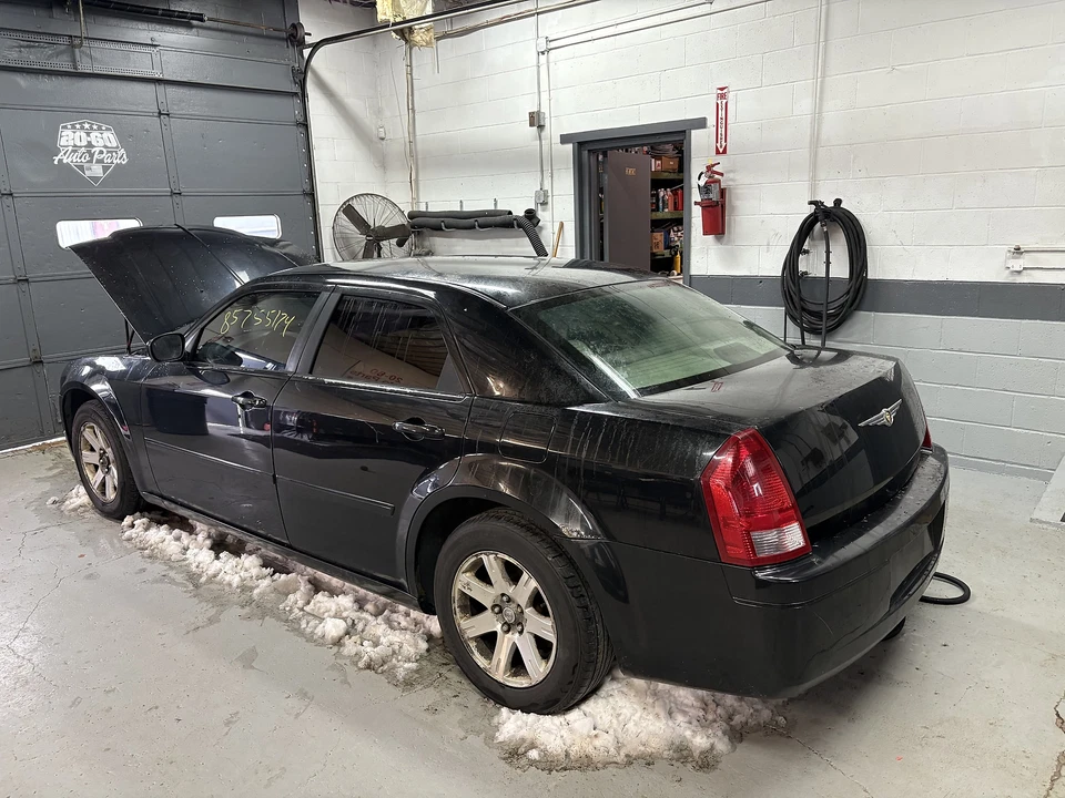 Motor soplador HVAC usado se adapta a: Chrysler 300 2006 grado A Foto 3 de 4