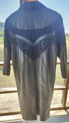 Vintage Y2K Outbrook Tooled Leather Design Trench Coat Women's Size Medium - Picture 2 of 13