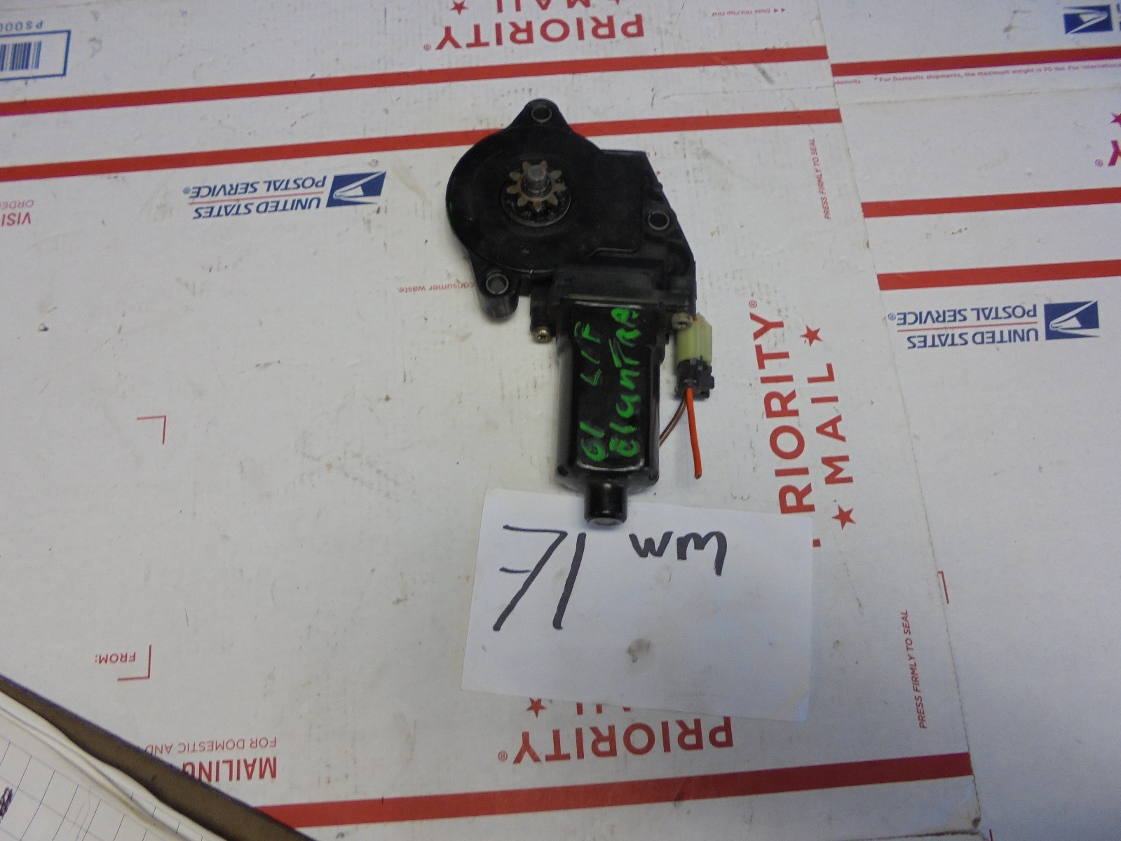01 02 03 04 05 06 Hyundai Elantra FRONT DRIVER Side Window Power Motor #71wm