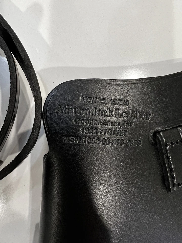 Genuine Issue USGI Black Leather M7 M9 19204 Shoulder Holster Adirondack Leather - Image 4 of 4