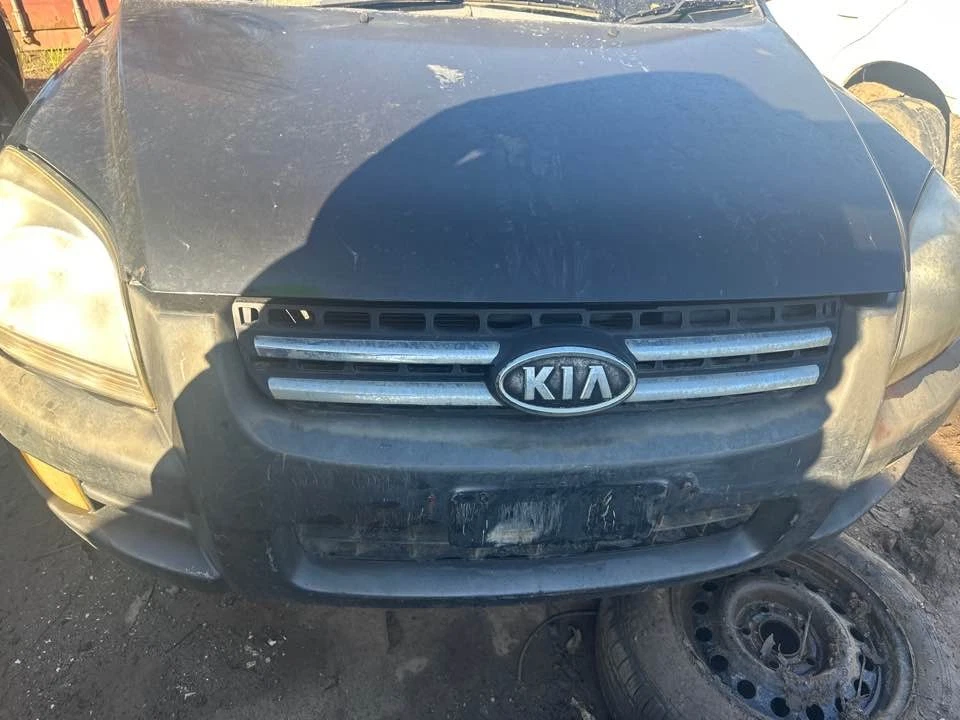 2005 Kia Sportage JE KM Left Passengers Front Door Trim 04 05 06 07 08 #B715 - image 2 of 4