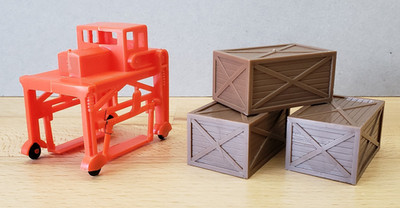AHM Operating Freight Carrier & Crates HO Scale
