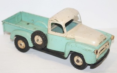 Vintage 1950s Carter Tru Scale IH International Harvester Pickup Truck Pressed