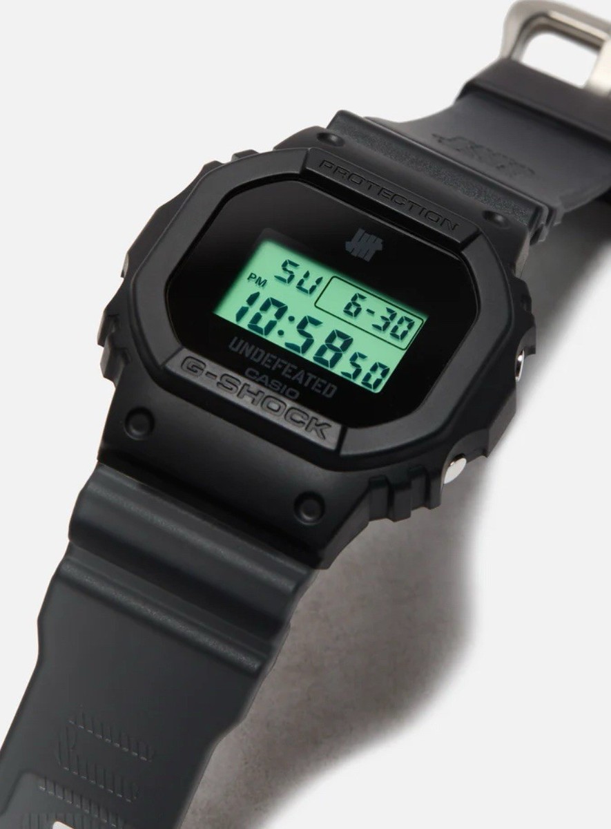 undefeated コラボモデル G-SHOCK DWE-5600UD-1JR DWE-5600UD-1JR | CASIO