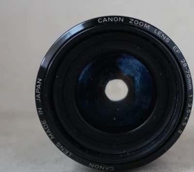 Canon EF 28/70 mm f3,5-4,5 II. Objectif plein format pour appareils photo EOS. - Photo 1/4
