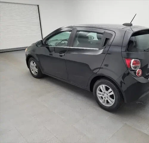 Protectores de lluvia con cinta AVS viseras de ventilación sombra para Chevy Sonic Hatchback 2012-2020 Foto 4 de 4