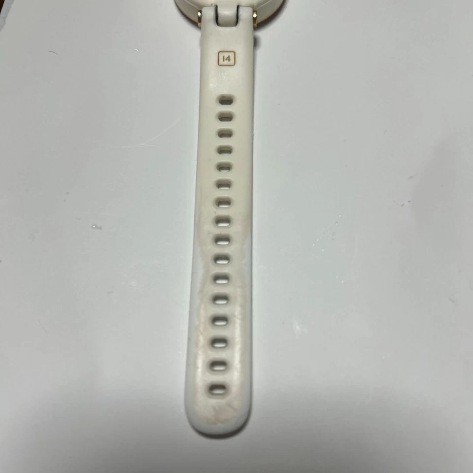 Garmin Lily sport Fitness Smartwatch White＆Cream Gold Tested - Image 4 of 4