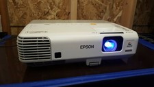 Epson PowerLite 915w Projector H388A 1789 Lamp Hours 213 ECO NO REMOTE
