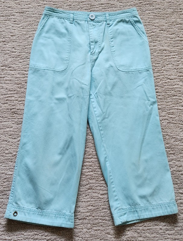 Chadwicks blue crop pants 100% cotton (10T) grommet design at leg bottom